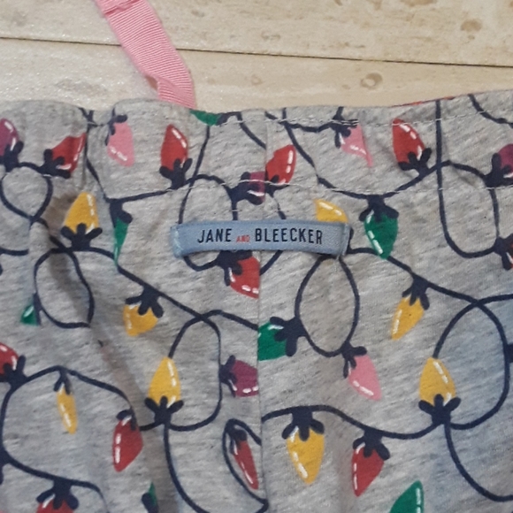 Jane and Bleecker festive sleep shorts - Picture 3 of 3